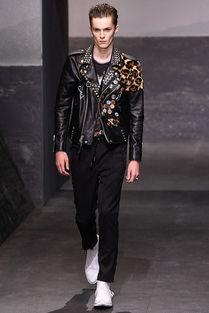 服装男装热门话题英文,Top Trends in Men's Fashion: Unveiling the Hottest Topics of the Season